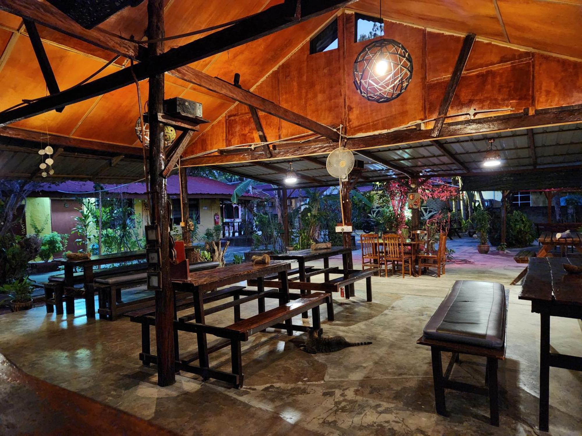 Gecko Guesthouse Pantai Cenang  Esterno foto